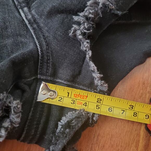 American Eagle Hi-Rise Shortie Lace Embroidery Black Denim Shorts Women's 10 - Picture 13 of 14